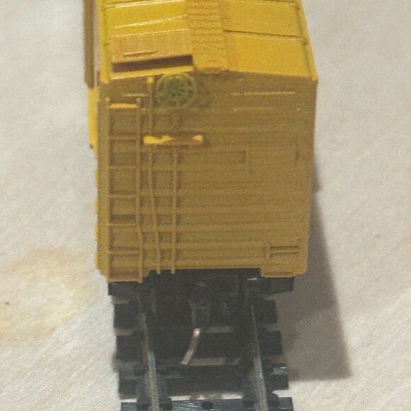 Kadee N Scale ACY 3340 Box Car - Picture 9 of 11